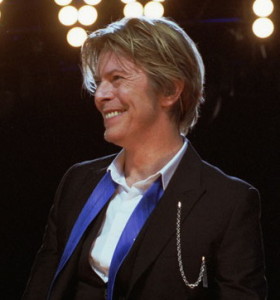 David-Bowie_Chicago_2002-08-08_photoby_Adam-Bielawski-cropped